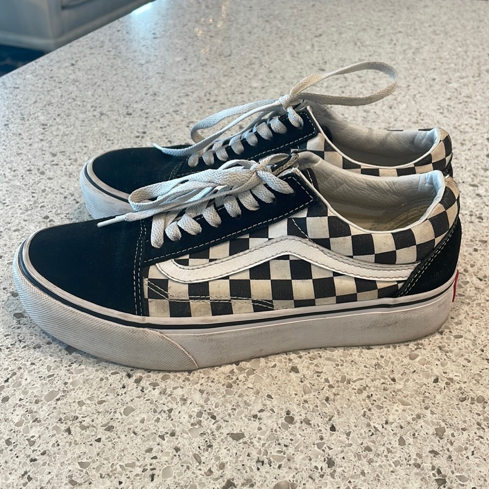 PLATFORM CHECKERED VANS!!!